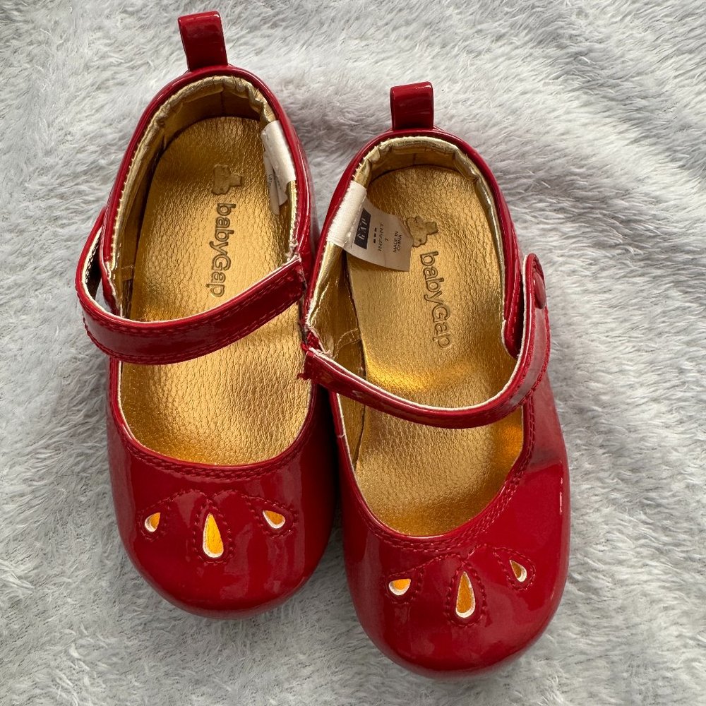 Baby Gap Red Patent Leather Oxford Flats Sz 7 EUC